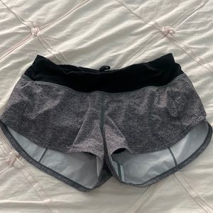 lululemon Speed Up Low-Rise Lined Short 2.5”